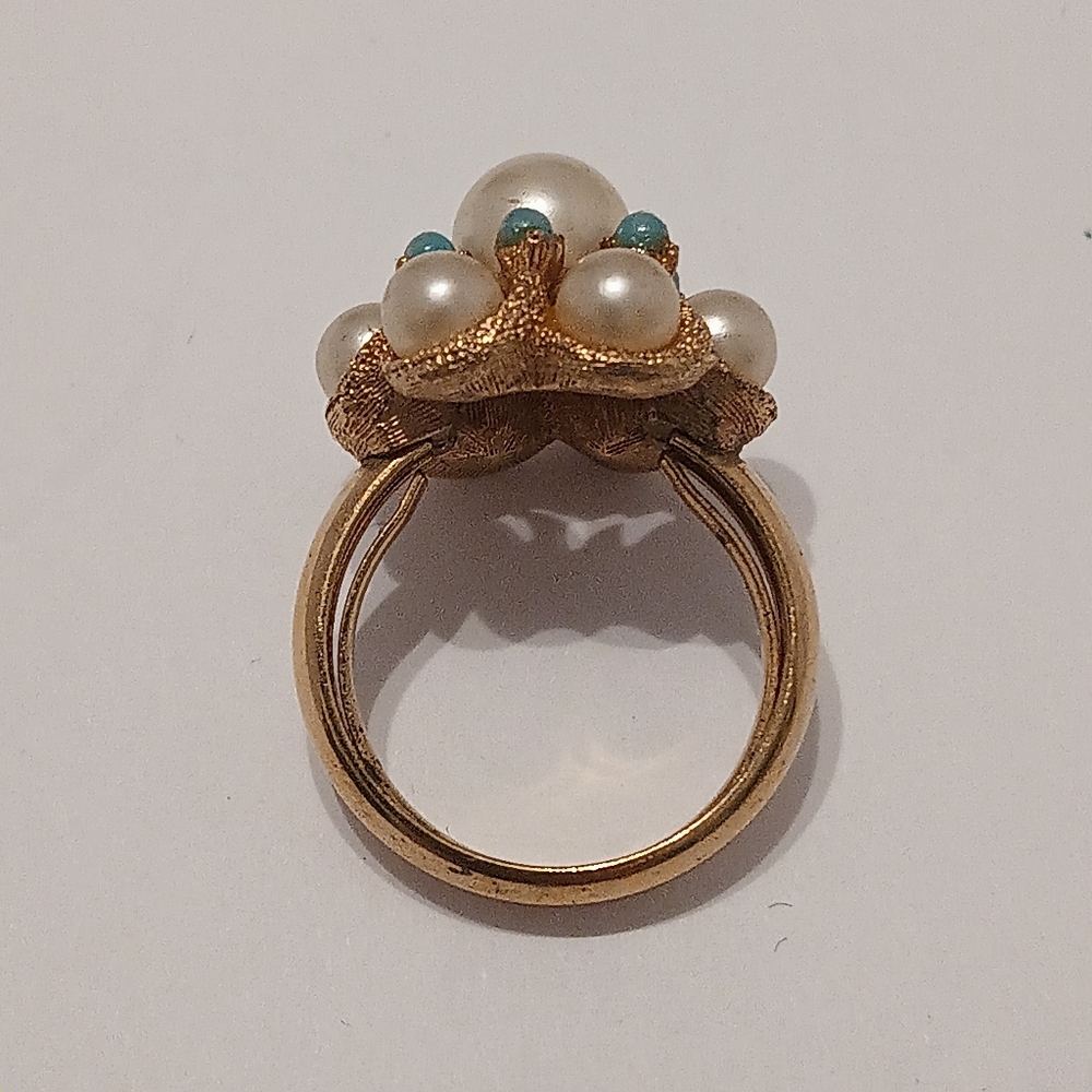 Vintage Avon Lustre Ring - Picture 3 of 6
